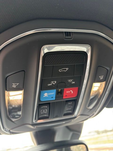 2022 Jeep Grand Cherokee Laredo