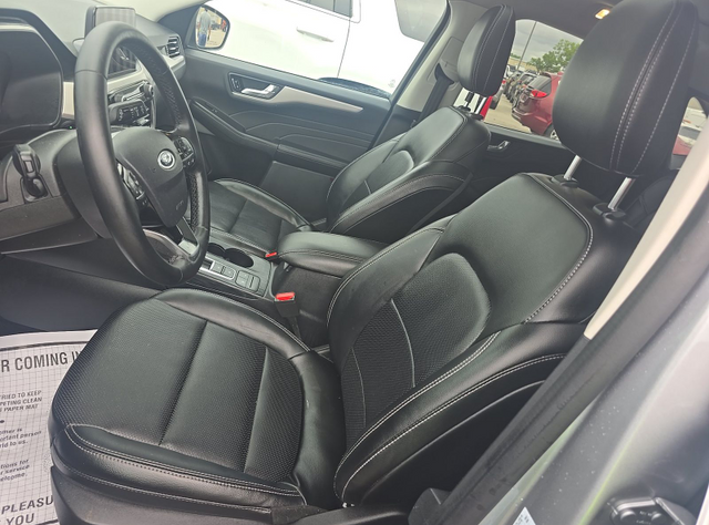 2022 Silver Metallic Ford Escape Plug-In Hybrid SEL FWD SUV