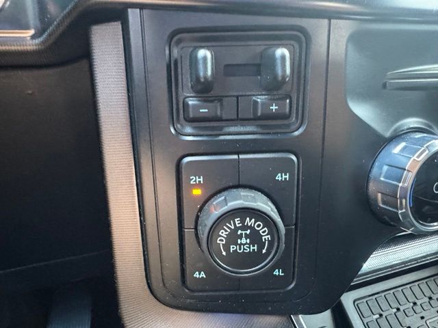 Used 2023 White Ford Platinum image 29