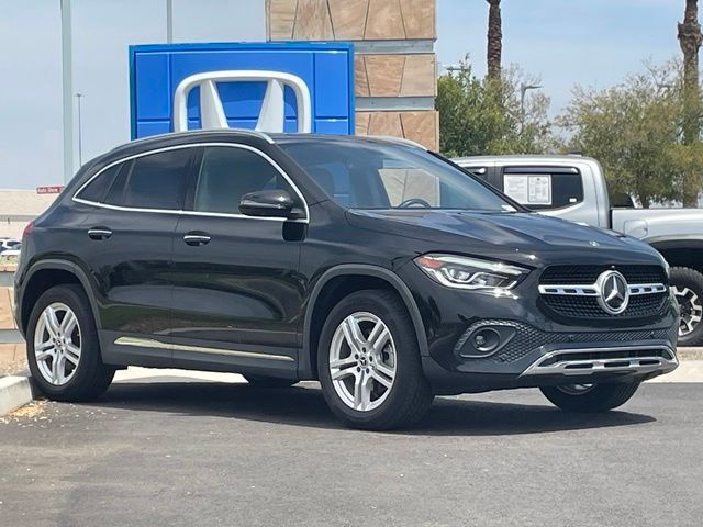 Used 2022 Night Black Mercedes-Benz GLA 250 image 3