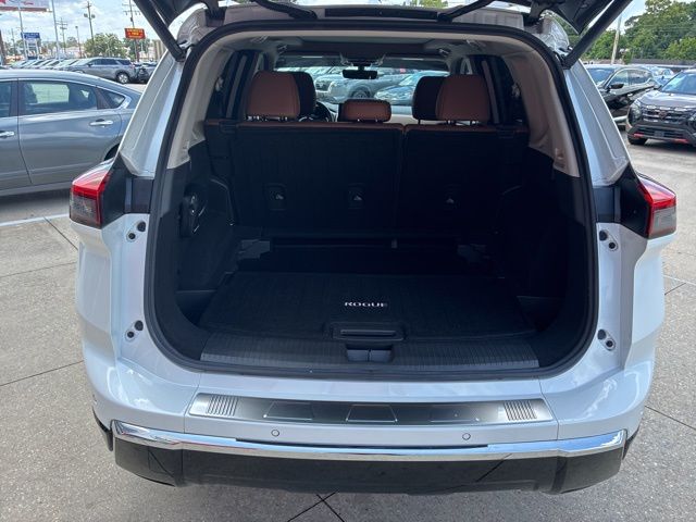2024 Nissan Rogue Platinum White at Royal Nissan
