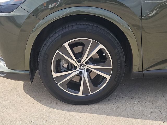 Used 2023 Green Lexus 350 image 10