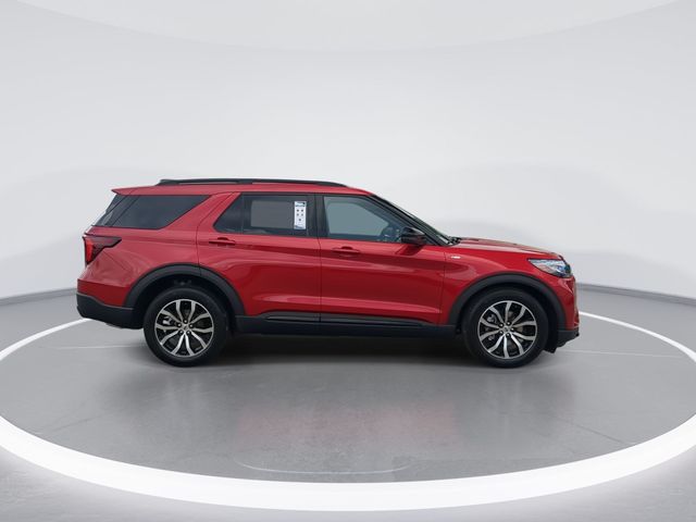 New 2026 Rapid Red Metallic Tinted Clearcoat Ford ST-Line image 9
