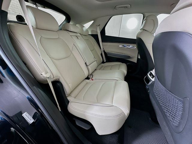 2025 Genesis GV70 Advanced 28