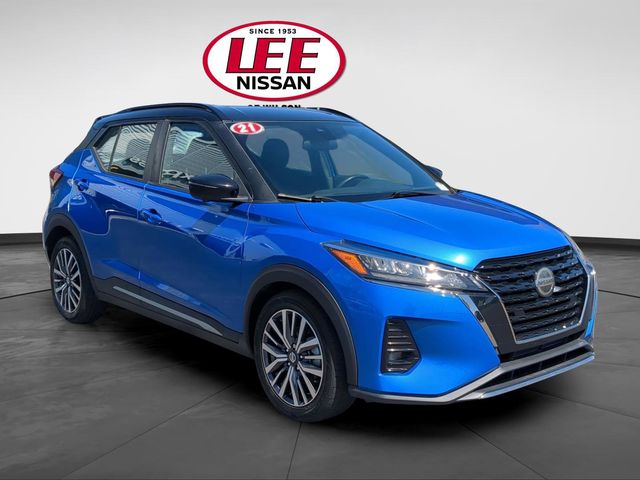 Electric Blue/Super Black 2021 Nissan Kicks SR FWD SUV / Crossover Front-Wheel Drive Continuously Variable Transmission