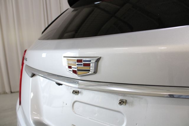 Used 2018 Silver Cadillac Luxury image 33