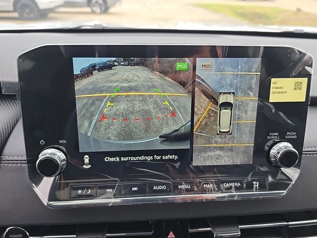 New 2025 Silver Mitsubishi SEL image 20