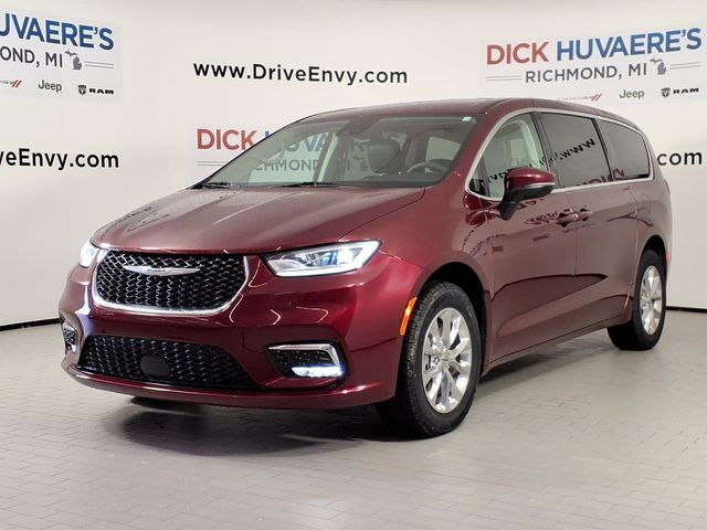 Velvet Red Pearlcoat 2023 Chrysler Pacifica Touring L AWD Minivan All-Wheel Drive 9-Speed Automatic