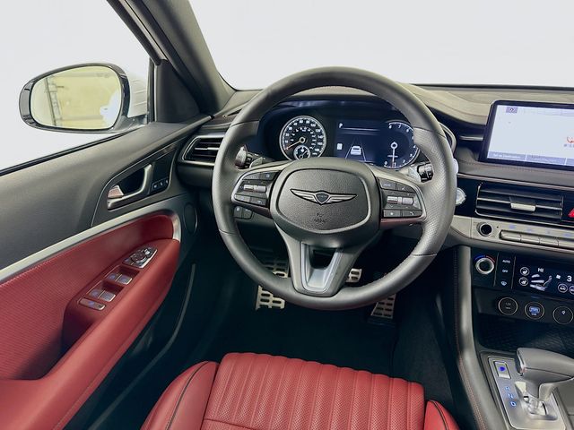 2024 Genesis G70 Sport Advanced 24