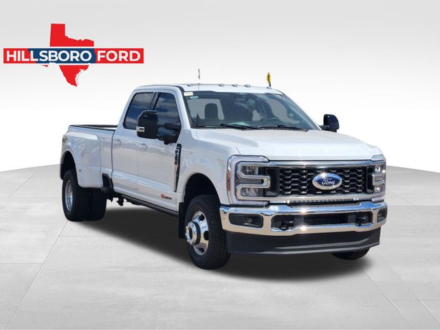 2024 Ford F-350SD Lariat 2