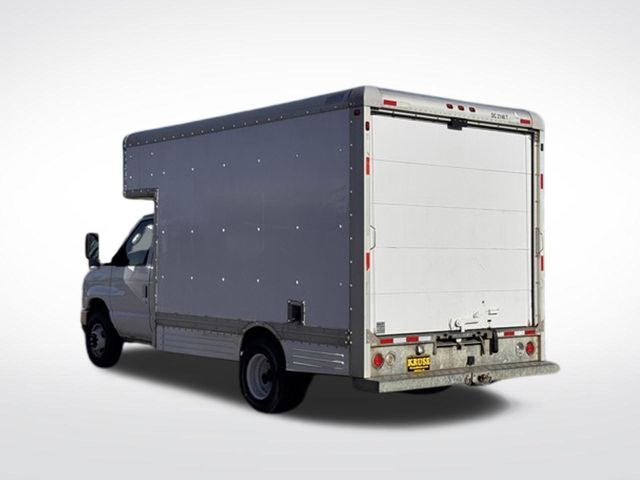 2008 Ford E-450 Cutaway 