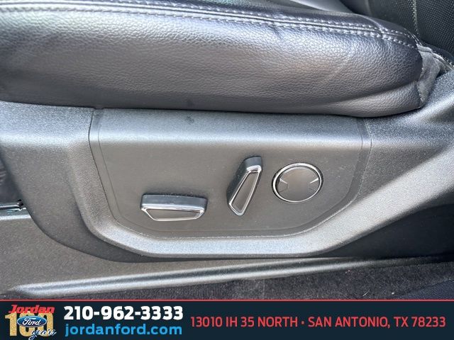 Used Car 2019 Ford Expedition  Xlt For Sale Under $25,000 In San Antonio, Texas