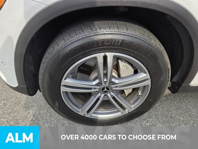 Used 2021  Mercedes-Benz GLC 300 image 2