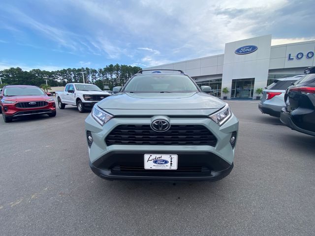 2019 Toyota RAV4 XLE 3