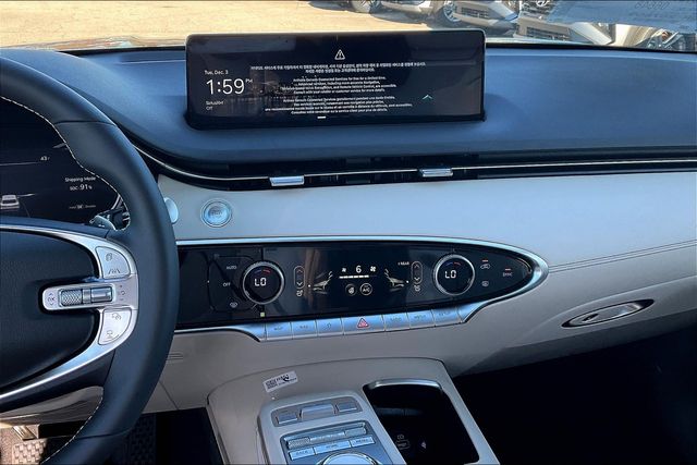 2025 Genesis GV70 2.5T Select photo