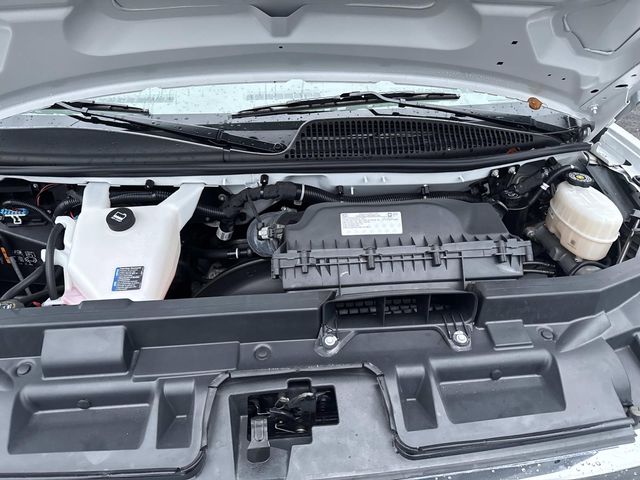 2023 GMC Savana 2500 - Image 27