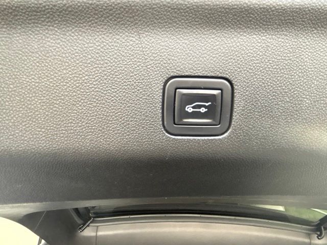 Used 2022 GMC Yukon XL SUV