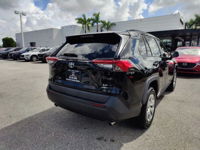 2021 Toyota RAV4 LE 8