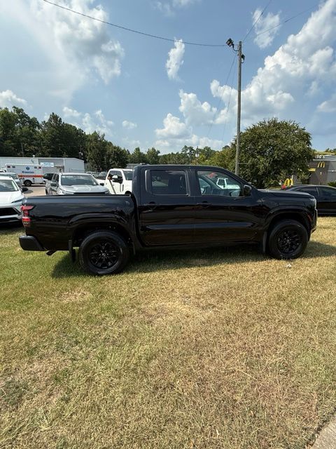Super Black 2025 Nissan Frontier Pickup Truck Four-Wheel Drive 9-Speed Automatic Overdrive