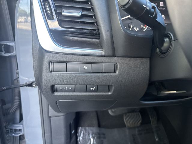 Used 2021 Gray Nissan SL image 26