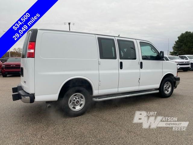 2022 GMC Savana 2500 Work Van 10