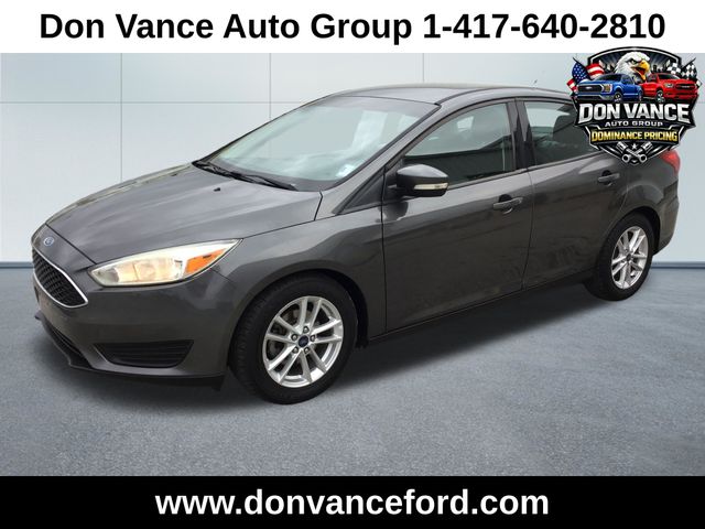 Gray (Magnetic) 2016 Ford Focus SE Sedan Front-Wheel Drive Automatic