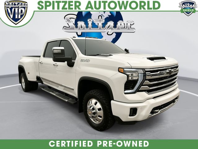 Summit White 2025 Chevrolet Silverado 3500HD Pickup Truck Four-Wheel Drive Automatic