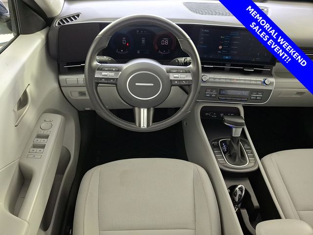 2025 Hyundai Kona SEL - Photo 13