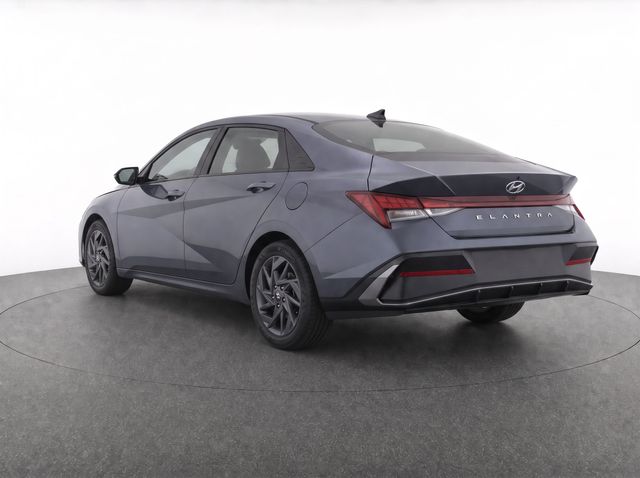 Used 2024 Gray Hyundai SEL image 7