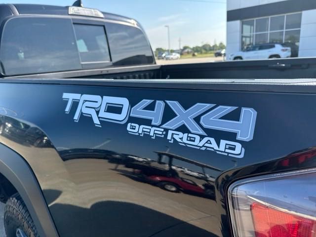 2022 Toyota Tacoma TRD Sport 12