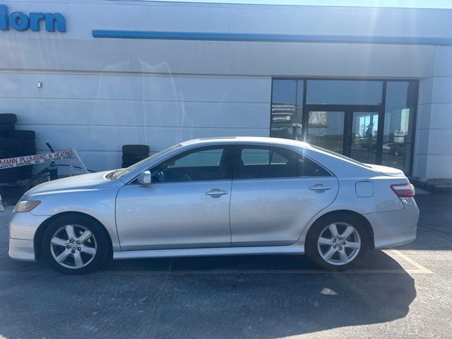 Used 2009 Classic Silver Metallic Toyota SE image 2