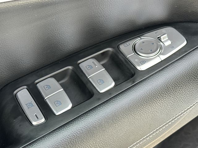 Used 2025 Genesis G70 Sedan