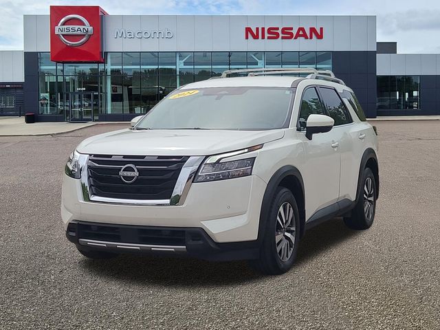 Used 2024 Nissan Pathfinder SUV