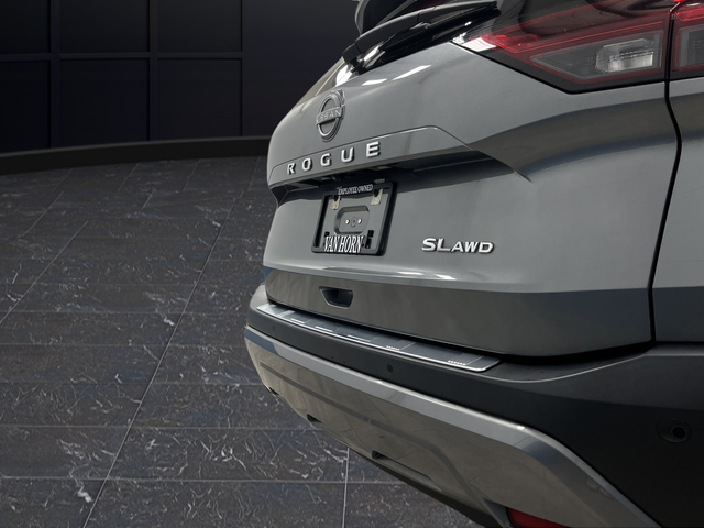 Used 2023 Gun Metallic Nissan SL image 34