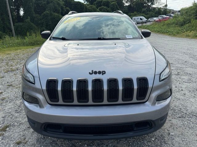 Used 2017 Silver Jeep Sport image 2