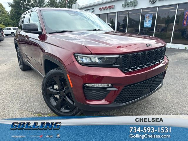 Velvet Red Pearlcoat 2024 Jeep Grand Cherokee SUV / Crossover Four-Wheel Drive 8-Speed Automatic