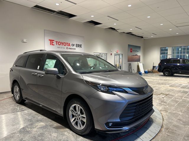 2026 Toyota Sienna XLE 7-Passenger AWD
