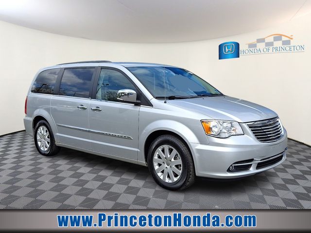 2012 Chrysler Town & Country Touring-L FWD