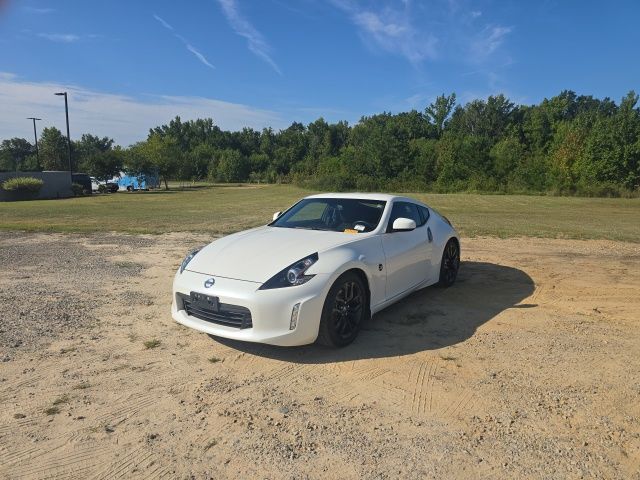 Used 2020 White Nissan Base image 2