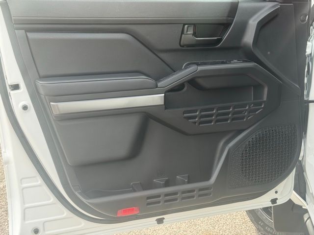 2026 Toyota Tacoma SR5 - Photo 8