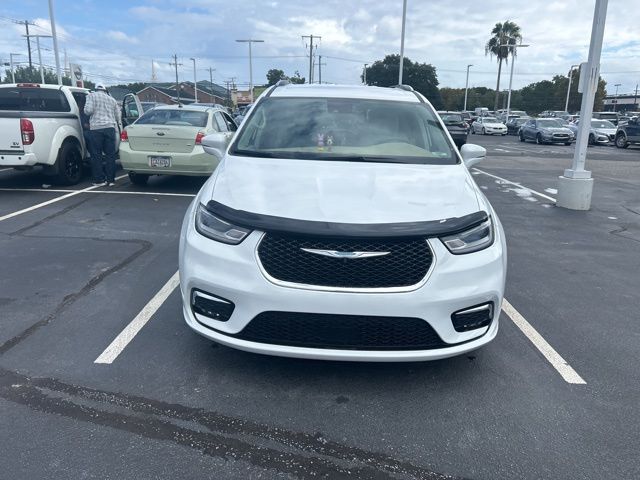 2021 Chrysler Pacifica Hybrid Touring L 4