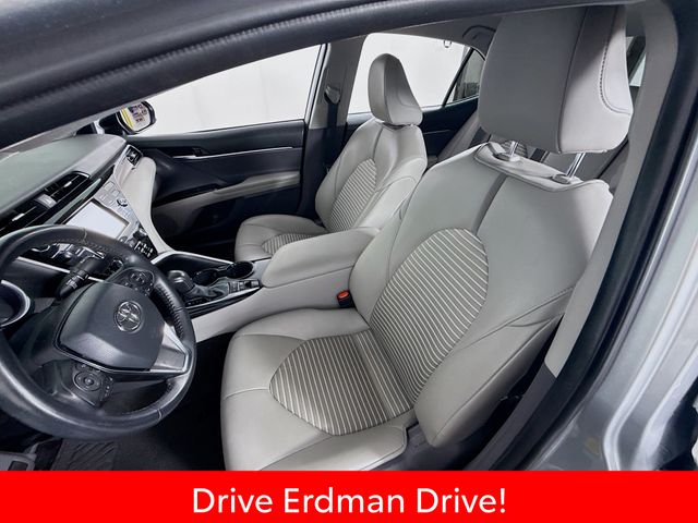 Used 2020 Toyota Camry Hybrid Sedan