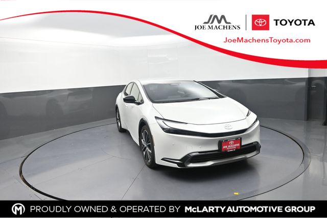 White (Wind Chill Pearl) 2024 Toyota Prius XLE FWD Hatchback Front-Wheel Drive Continuously Variable Transmission