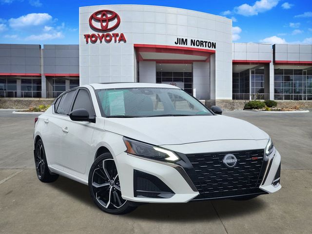 2024 Nissan Altima SR's photo