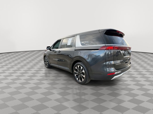 Used 2023 Kia Carnival Van