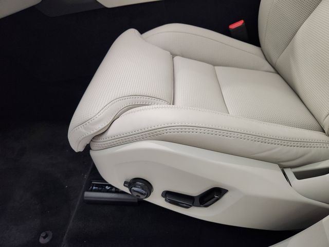 2026 Volvo XC90 Ultra - Photo 25