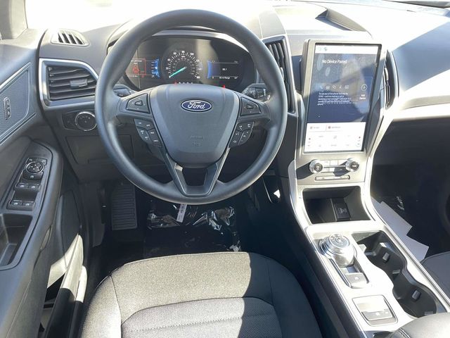 2024 Ford Edge SE 8