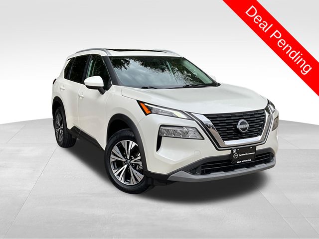 Pearl White Tricoat 2023 Nissan Rogue SV AWD SUV / Crossover All-Wheel Drive Continuously Variable Transmission