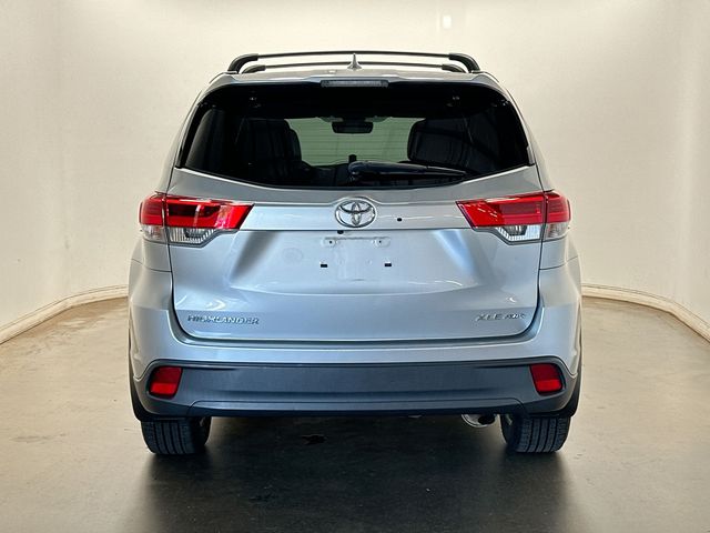 2017 Toyota Highlander SE Silver at Rochrich Mazda