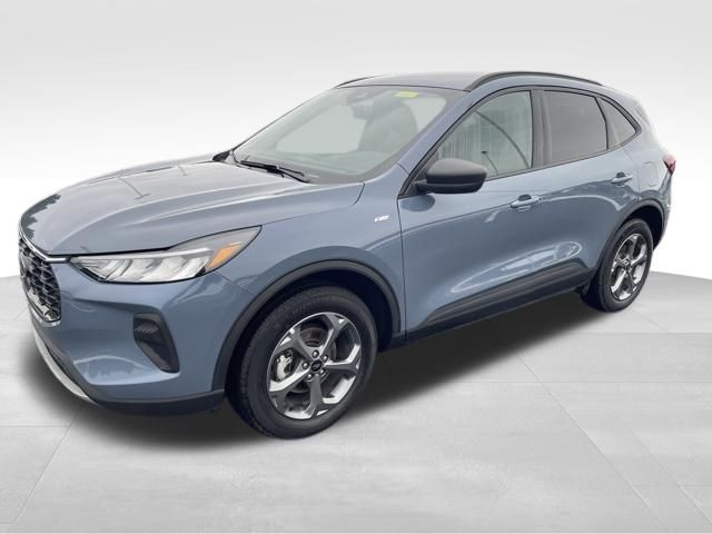  2025 Ford Escape ST-Line AWD   
